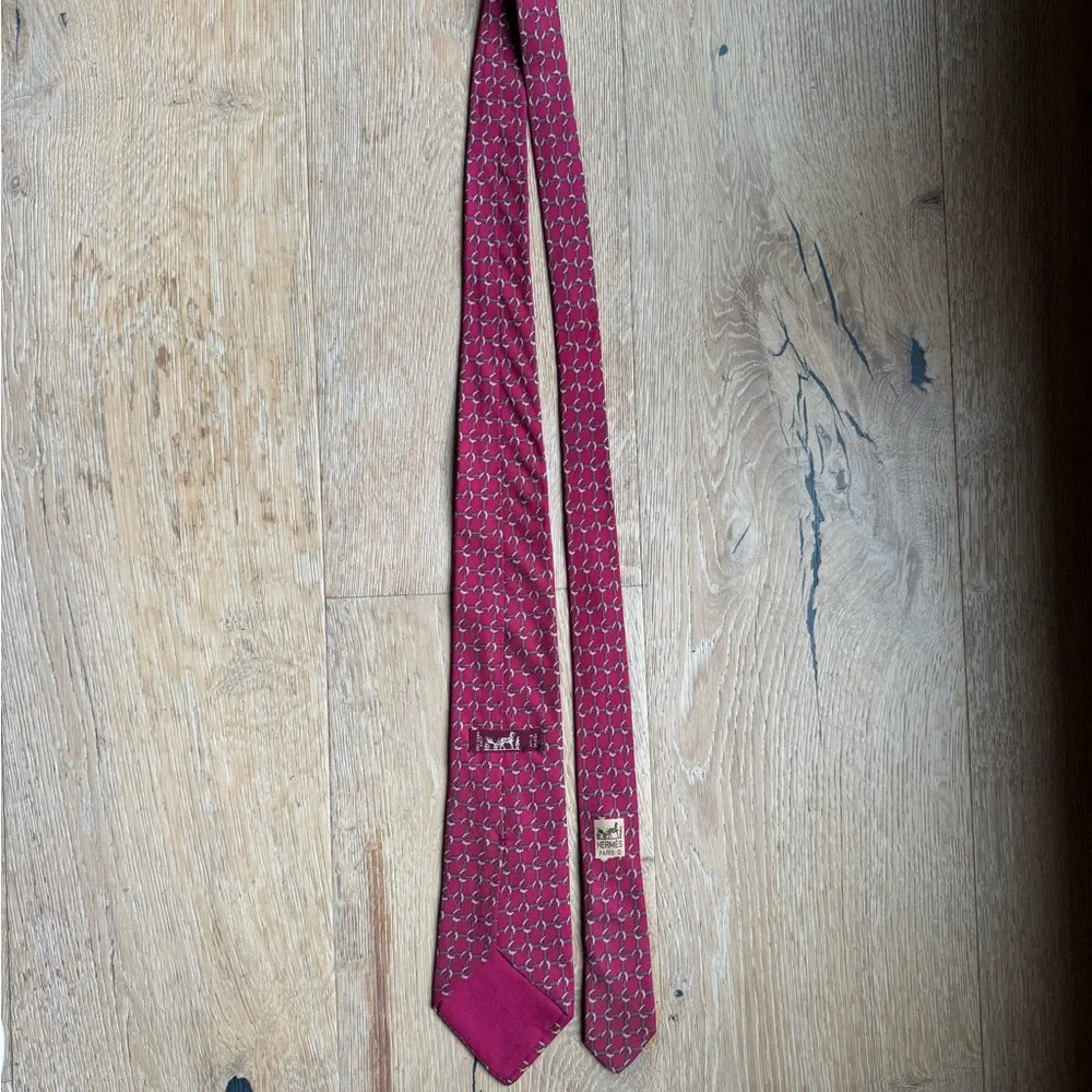 🔥HERMES Silk printed TIE STUNNING Price Firm!